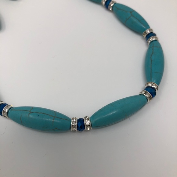 8 Turquoise Magnesite Necklace and Earring Set - Picture 2 of 4